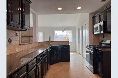 1734 Sterling Lane, Lewisville, TX 75067 - Photo 9