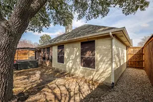 124 Stonecreek Dr, Irving, TX 75063 - Photo 27