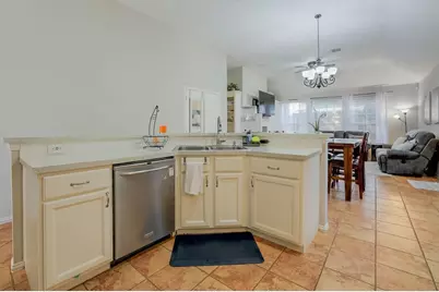 124 Stonecreek Drive, Irving, TX 75063 - Photo 7