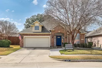 124 Stonecreek Drive, Irving, TX 75063 - Photo 1