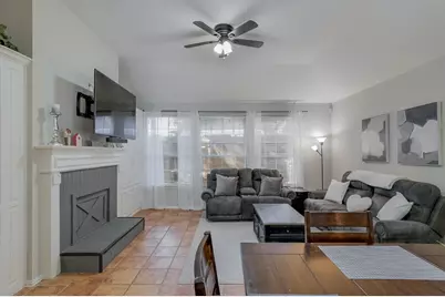 124 Stonecreek Drive, Irving, TX 75063 - Photo 13