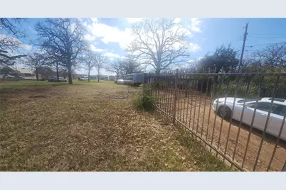 725 E John Carpenter Freeway, Irving, TX 75062 - Photo 3