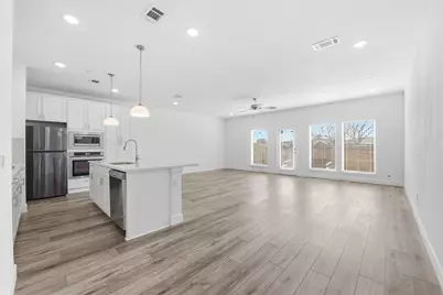 5653 Woodlands Drive, The Colony, TX 75056 - Photo 9