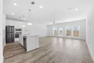 5653 Woodlands Dr, The Colony, TX 75056 - Photo 9