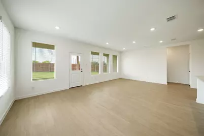 337 Sedalia Trail, Justin, TX 76247 - Photo 7