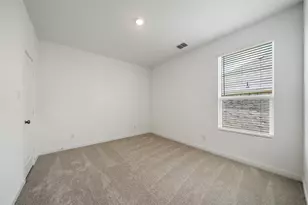 337 Sedalia Trl, Justin, TX 76247 - Photo 17