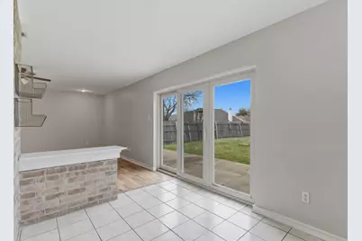 825 W Embercrest Drive, Arlington, TX 76017 - Photo 13