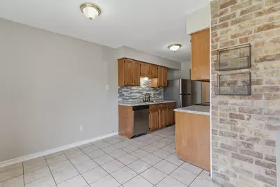 825 W Embercrest Drive, Arlington, TX 76017 - Photo 11