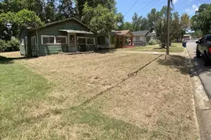 125 Fulton St, Jacksonville, TX 75766 - Photo 1