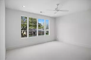 6804 Santa Maria Ln, Dallas, TX 75214 - Photo 29