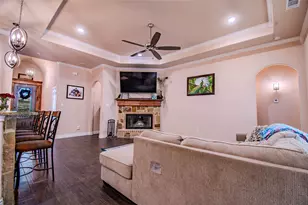 1009 Sky Ct, Weatherford, TX 76085 - Photo 7