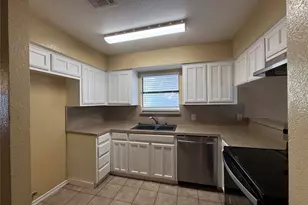 2626 Sherry St, Arlington, TX 76014 - Photo 9