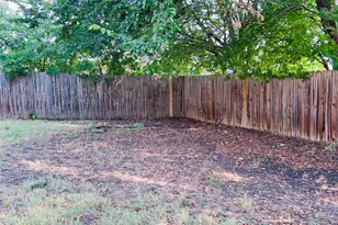 3033 Mccarthy St, Irving, TX 75062 - Photo 23