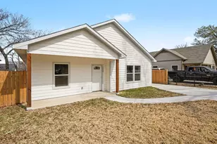 1317 E Tucker St, Fort Worth, TX 76104 - Photo 5