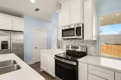 1317 E Tucker Street, Fort Worth, TX 76104 - Photo 13