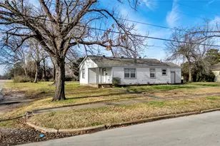 901 Johnson St, Terrell, TX 75160 - Photo 3