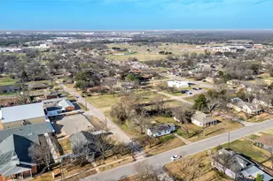 901 Johnson St, Terrell, TX 75160 - Photo 21