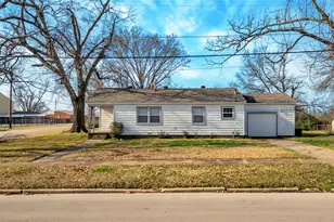 901 Johnson St, Terrell, TX 75160 - Photo 1