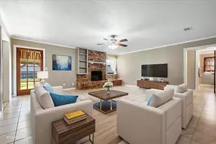 4011 Mountain Vista Dr, Granbury, TX 76048 - Photo 5