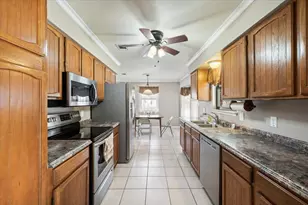 4011 Mountain Vista Dr, Granbury, TX 76048 - Photo 7