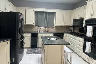 2601 Oak Point Dr, Garland, TX 75044 - Photo 3