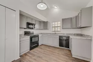 1362 Southridge Dr, Lancaster, TX 75146 - Photo 11