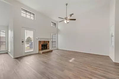 1362 Southridge Drive, Lancaster, TX 75146 - Photo 7