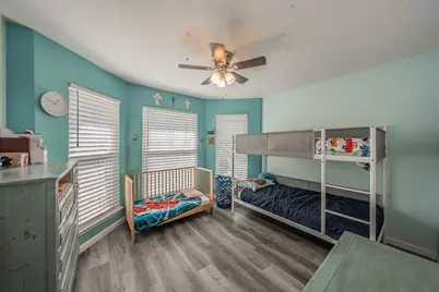 3820 Meadowmere Lane, Arlington, TX 76001 - Photo 31