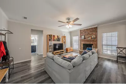 3820 Meadowmere Lane, Arlington, TX 76001 - Photo 15