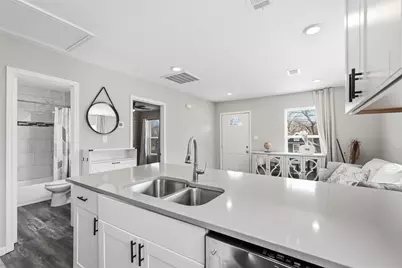 2637 Pine Street, Dallas, TX 75215 - Photo 9