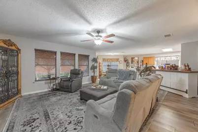 5260 Dillon Circle, Haltom City, TX 76137 - Photo 17