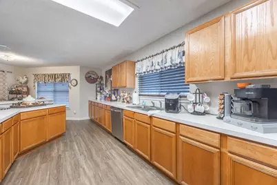 5260 Dillon Circle, Haltom City, TX 76137 - Photo 9