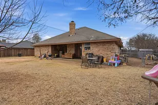 704 Daniels Dr, Crowley, TX 76036 - Photo 39