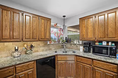 704 Daniels Drive, Crowley, TX 76036 - Photo 19