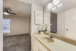 11907 Leisure Dr, Dallas, TX 75243 - Photo 11