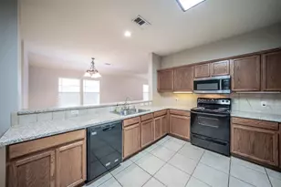 106 Eagle Feather Dr, Waxahachie, TX 75165 - Photo 3