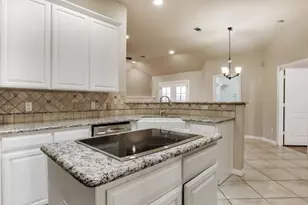 883 San Jacinto Dr, Grand Prairie, TX 75052 - Photo 27