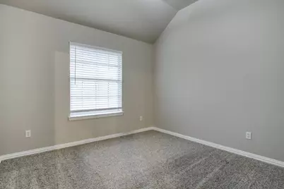 883 San Jacinto Drive, Grand Prairie, TX 75052 - Photo 13