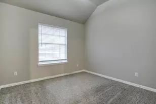 883 San Jacinto Dr, Grand Prairie, TX 75052 - Photo 13