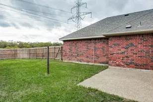 883 San Jacinto Dr, Grand Prairie, TX 75052 - Photo 25