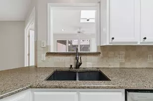 4914 Spring Creek Rd, Arlington, TX 76017 - Photo 13