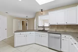 4914 Spring Creek Rd, Arlington, TX 76017 - Photo 11