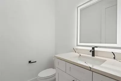 306 E Seventh Street, Dallas, TX 75203 - Photo 3