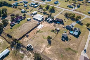 128 McCrae Ln, Boyd, TX 76023 - Photo 35