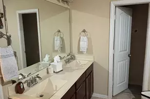 608 Kinghaven Dr, Little Elm, TX 75068 - Photo 11