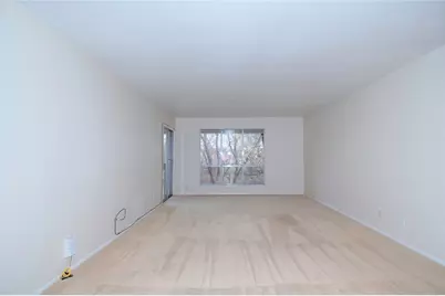 4837 Cedar Springs Road #304, Dallas, TX 75219 - Photo 9