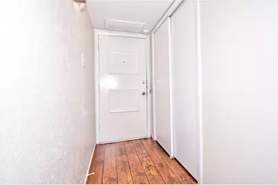 4837 Cedar Springs Road #304, Dallas, TX 75219 - Photo 13