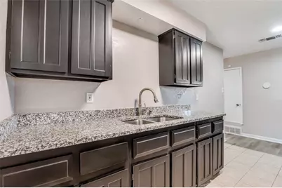 735 Middale Road, Duncanville, TX 75116 - Photo 9