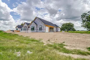 657 S Sugartree Dr, Lipan, TX 76462 - Photo 1