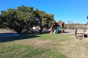 810 Pecos River Dr, Granbury, TX 76048 - Photo 33